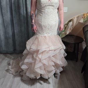 Wedding dress